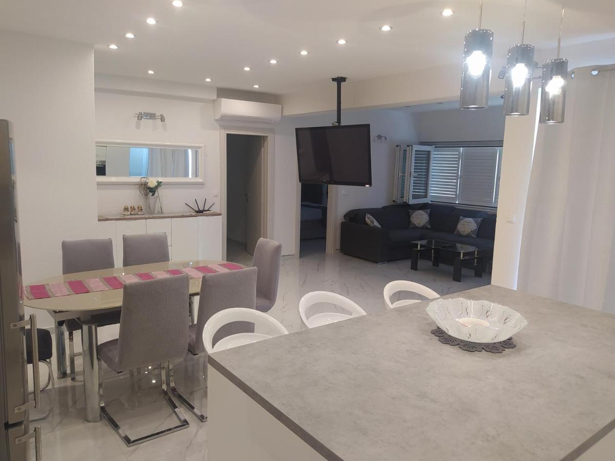 Apartmani Trubi 3 Vodice Dış mekan fotoğraf